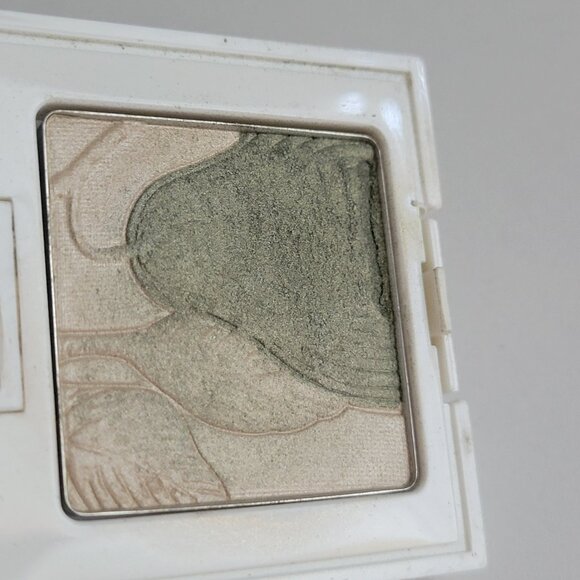 Clinique Fresh Picked Eye Shadow 02 FRESH PICKED PEAR Discontinued Preowned - Picture 3 of 5
